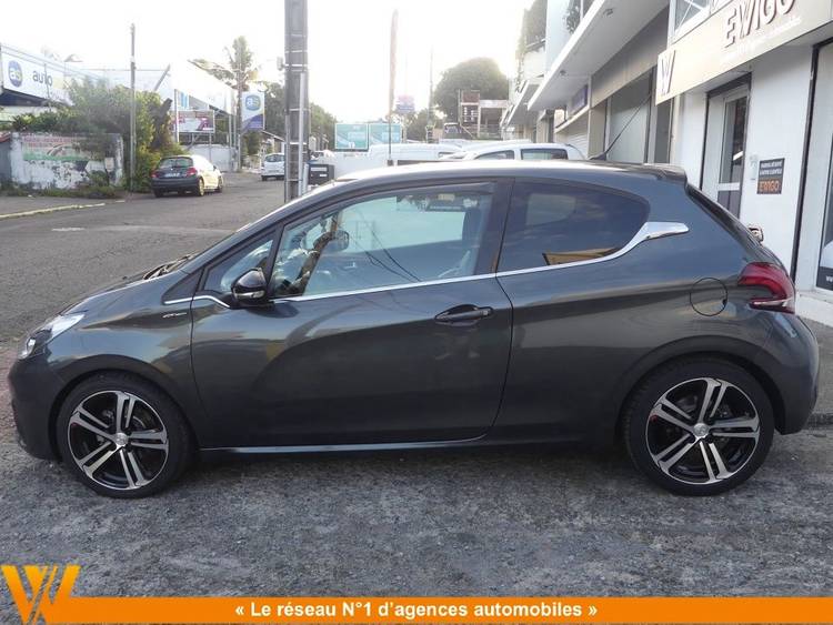 voiture occasion PEUGEOT 208 à la Réunion disponible sur noutlauto.re