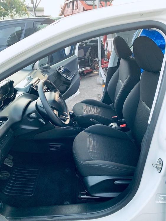 voiture occasion PEUGEOT 208 à la Réunion disponible sur noutlauto.re