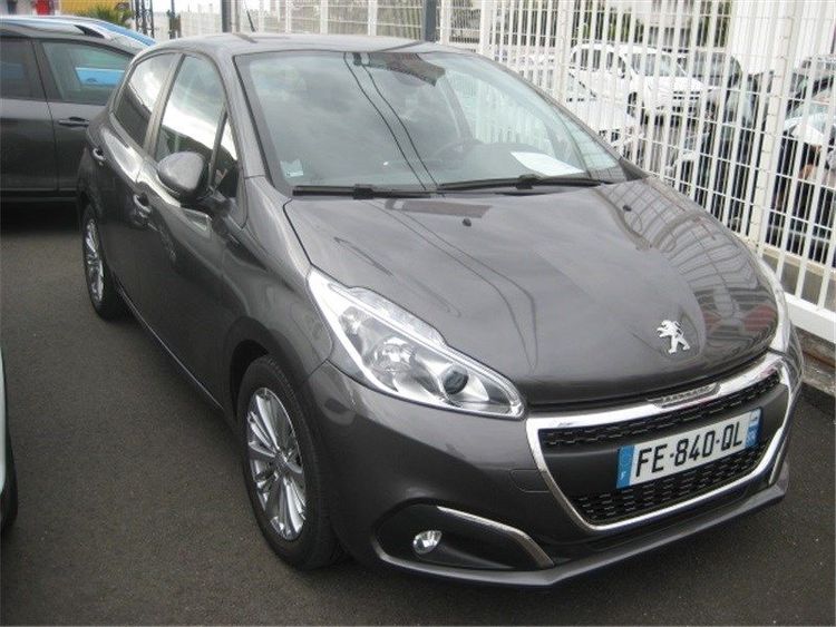 voiture occasion PEUGEOT 208 à la Réunion disponible sur noutlauto.re