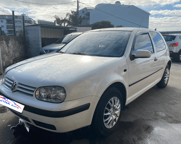 voiture occasion VOLKSWAGEN GOLF à la Réunion disponible sur noutlauto.re