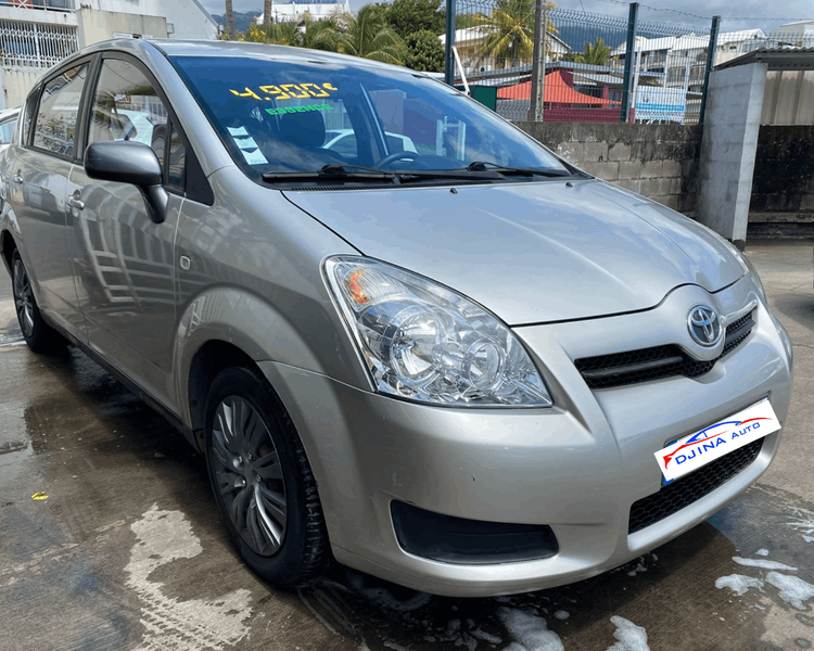voiture occasion TOYOTA COROLLA VERSO à la Réunion disponible sur noutlauto.re