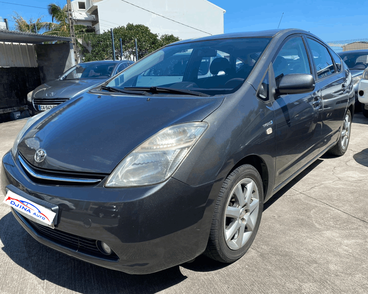voiture occasion TOYOTA PRIUS à la Réunion disponible sur noutlauto.re