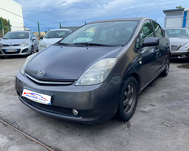 voiture occasion TOYOTA PRIUS à la Réunion disponible sur noutlauto.re