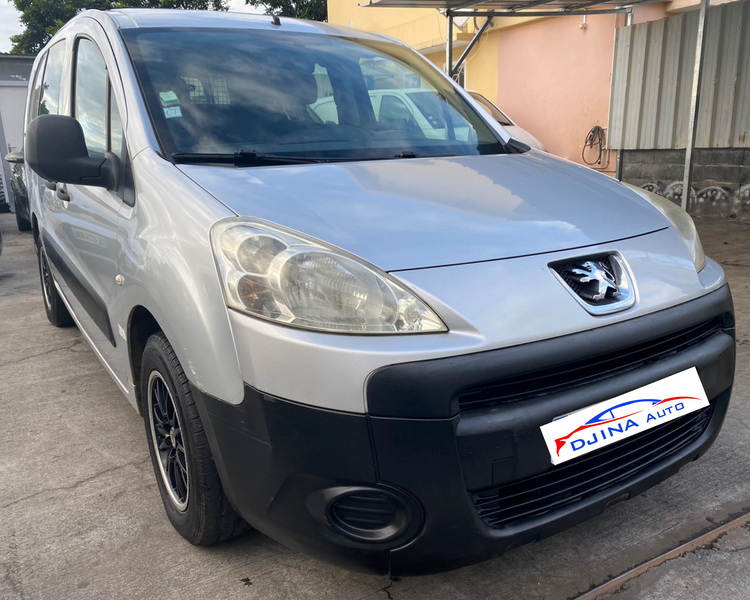 voiture occasion PEUGEOT PARTNER à la Réunion disponible sur noutlauto.re
