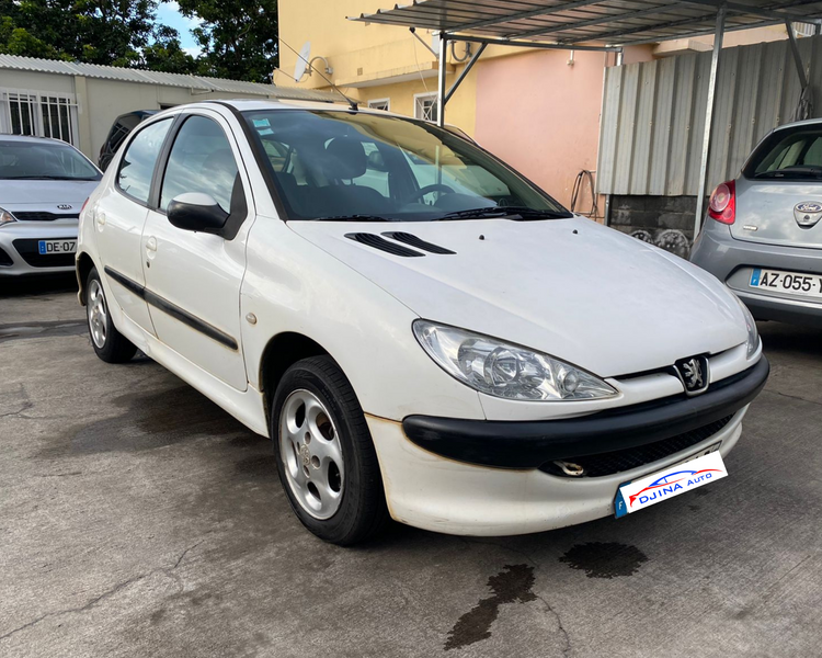 voiture occasion PEUGEOT 206 à la Réunion disponible sur noutlauto.re