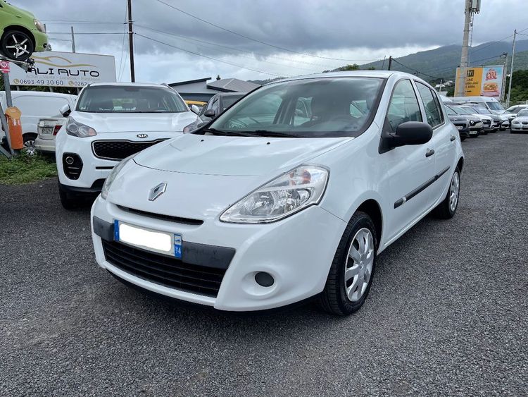voiture occasion RENAULT CLIO à la Réunion disponible sur noutlauto.re