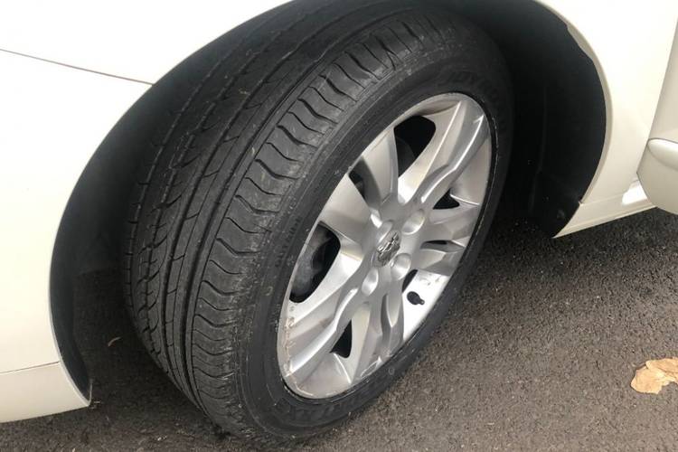 voiture occasion PEUGEOT 5008 à la Réunion disponible sur noutlauto.re