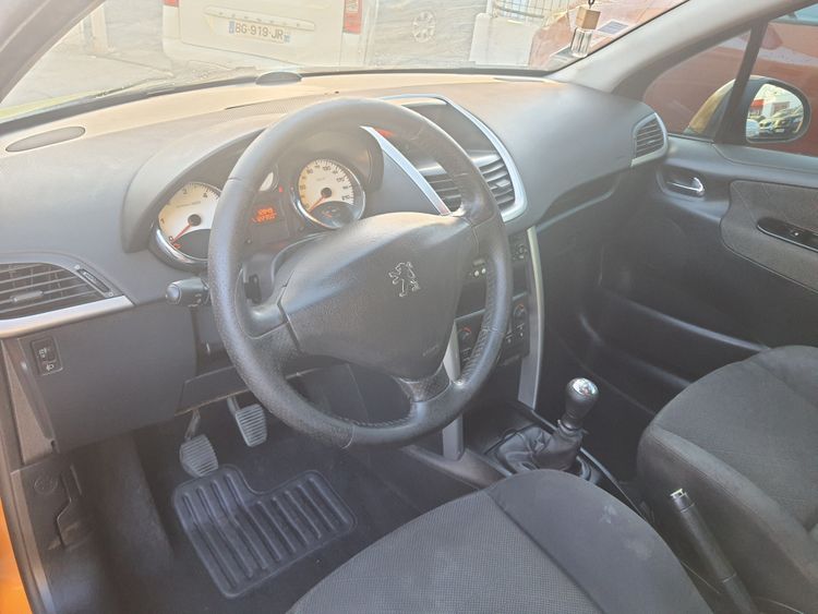 voiture occasion PEUGEOT 207 à la Réunion disponible sur noutlauto.re