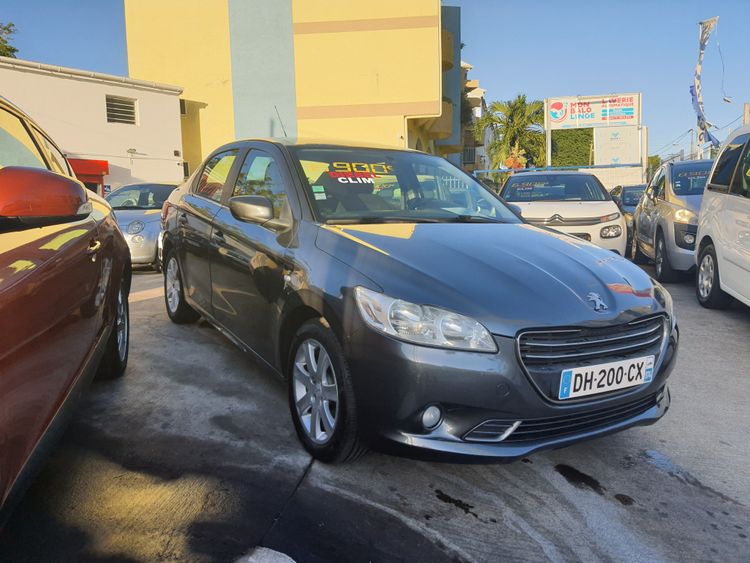 voiture occasion PEUGEOT 301 à la Réunion disponible sur noutlauto.re
