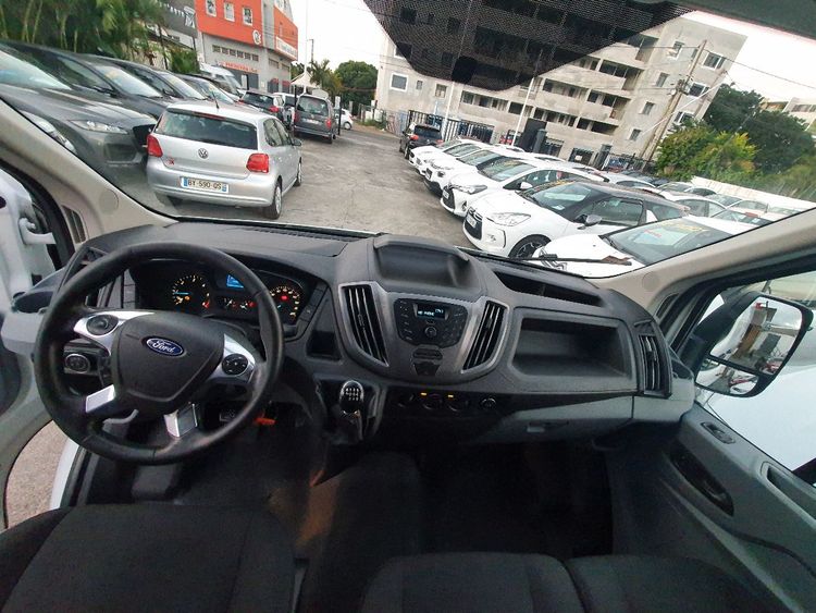 voiture occasion FORD TRANSIT à la Réunion disponible sur noutlauto.re