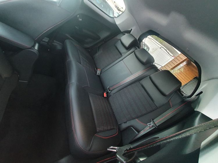 voiture occasion PEUGEOT 208 à la Réunion disponible sur noutlauto.re