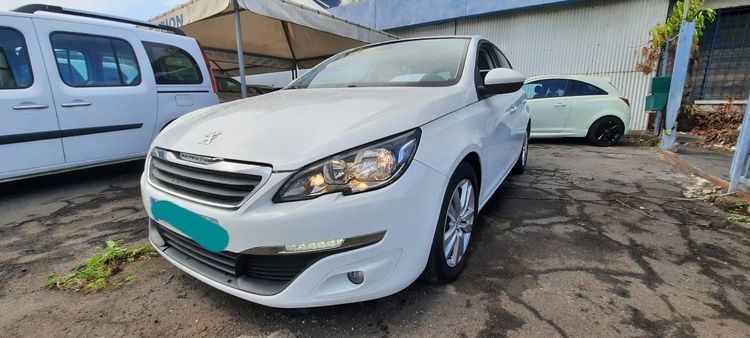 voiture occasion PEUGEOT 308 à la Réunion disponible sur noutlauto.re