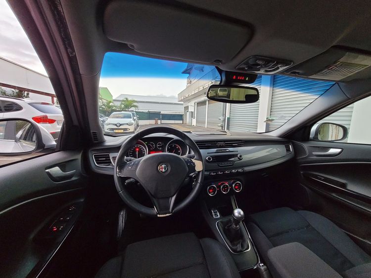 voiture occasion ALFA ROMEO GIULIETTA à la Réunion disponible sur noutlauto.re