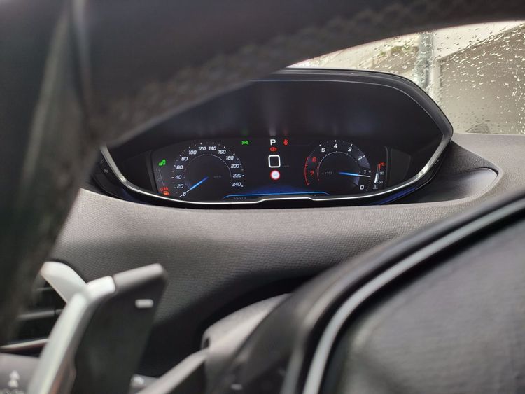 voiture occasion PEUGEOT 3008 à la Réunion disponible sur noutlauto.re