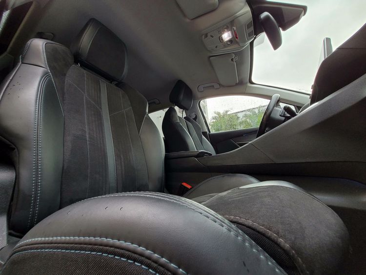 voiture occasion PEUGEOT 3008 à la Réunion disponible sur noutlauto.re