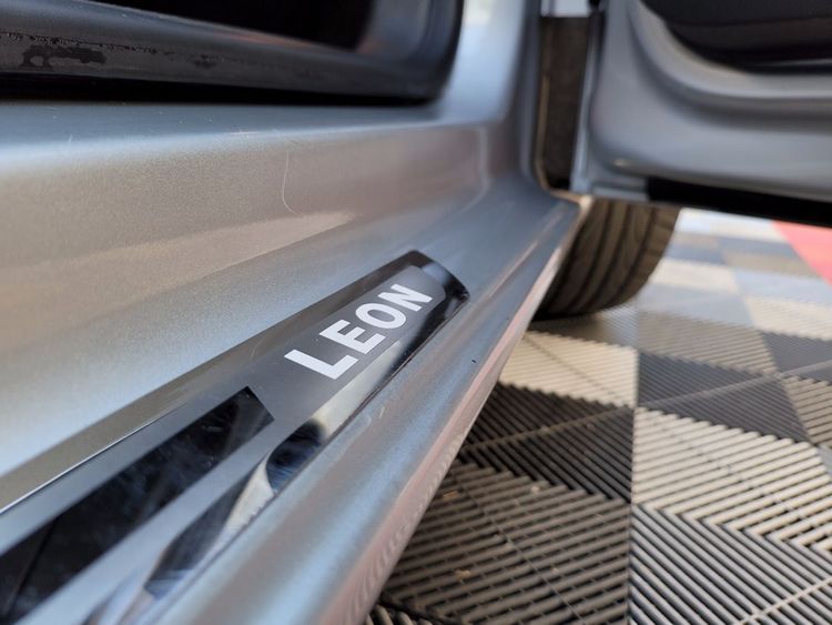 voiture occasion SEAT LEON à la Réunion disponible sur noutlauto.re