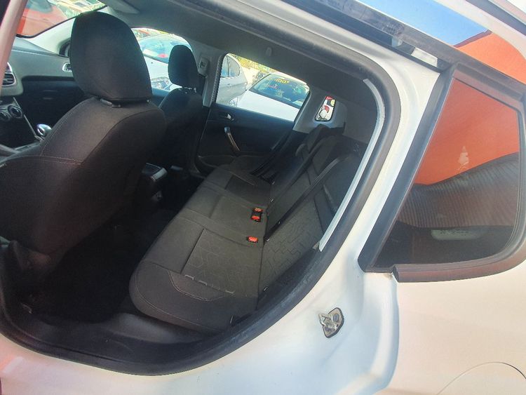 voiture occasion PEUGEOT 2008 à la Réunion disponible sur noutlauto.re