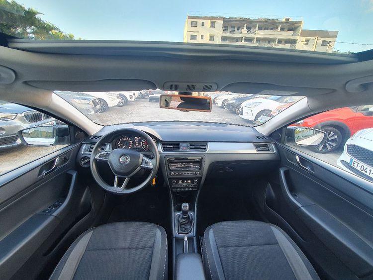 voiture occasion SKODA RAPID à la Réunion disponible sur noutlauto.re