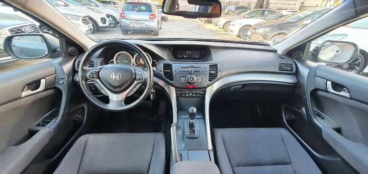 voiture occasion HONDA ACCORD à la Réunion disponible sur noutlauto.re