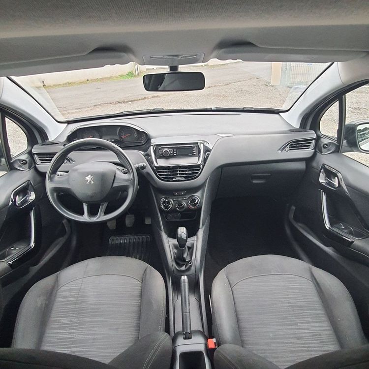 voiture occasion PEUGEOT 208 à la Réunion disponible sur noutlauto.re