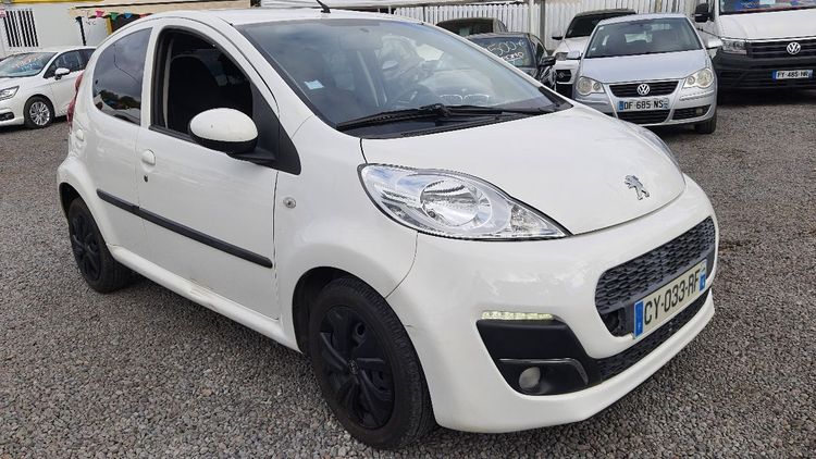 voiture occasion PEUGEOT 107 à la Réunion disponible sur noutlauto.re
