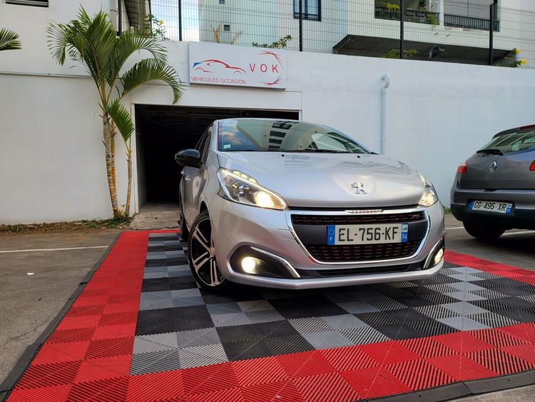 voiture occasion PEUGEOT 208 à la Réunion disponible sur noutlauto.re