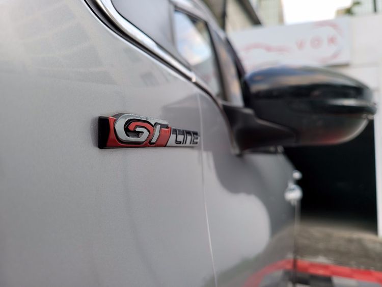 voiture occasion PEUGEOT 208 à la Réunion disponible sur noutlauto.re