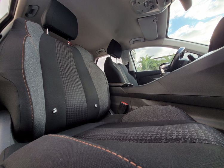 voiture occasion PEUGEOT 3008 à la Réunion disponible sur noutlauto.re