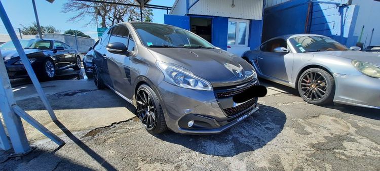 voiture occasion PEUGEOT 208 à la Réunion disponible sur noutlauto.re