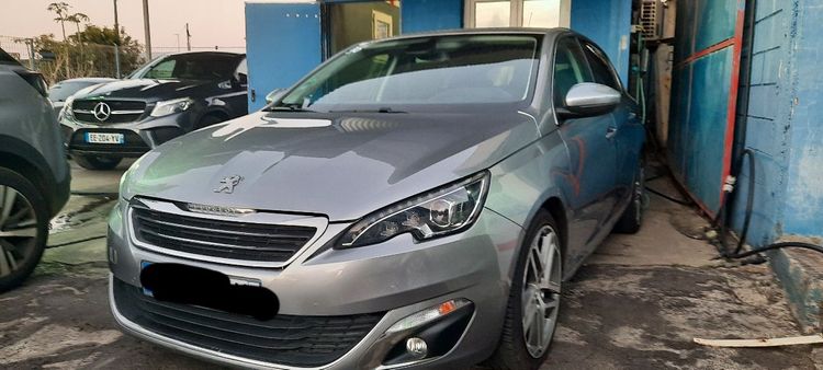 voiture occasion PEUGEOT 308 à la Réunion disponible sur noutlauto.re