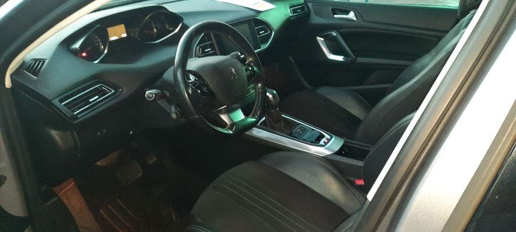 voiture occasion PEUGEOT 308 à la Réunion disponible sur noutlauto.re