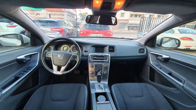 voiture occasion VOLVO V 60 à la Réunion disponible sur noutlauto.re