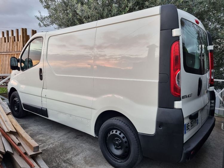 voiture occasion RENAULT TRAFIC à la Réunion disponible sur noutlauto.re