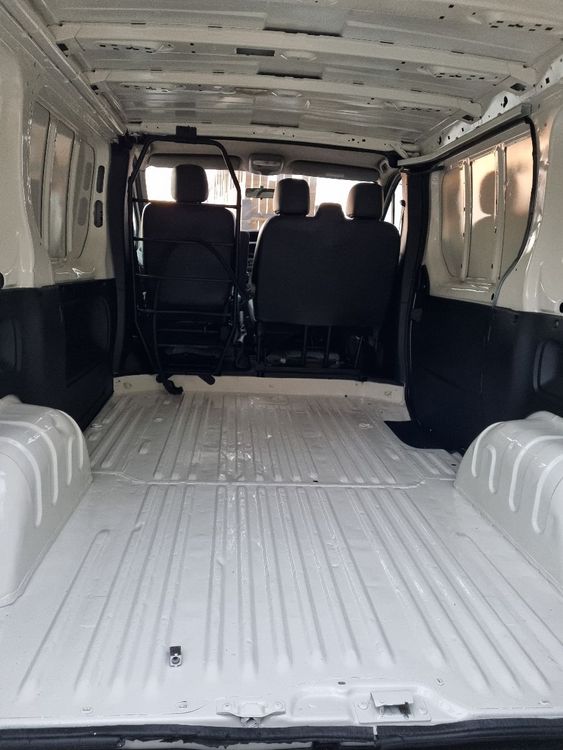 voiture occasion RENAULT TRAFIC à la Réunion disponible sur noutlauto.re