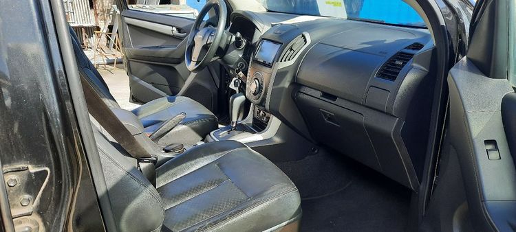 voiture occasion ISUZU D-MAX à la Réunion disponible sur noutlauto.re