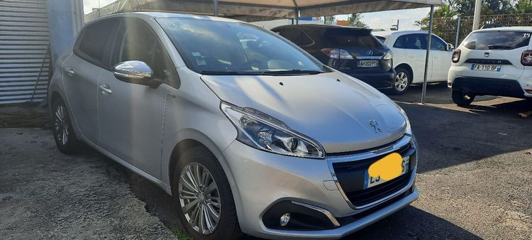 voiture occasion PEUGEOT 208 à la Réunion disponible sur noutlauto.re