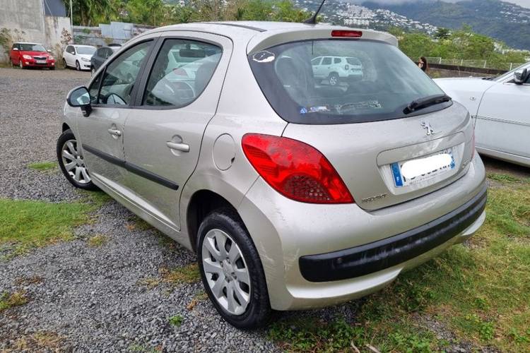 voiture occasion PEUGEOT 207 à la Réunion disponible sur noutlauto.re