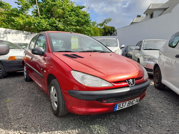 voiture occasion PEUGEOT 206 à la Réunion disponible sur noutlauto.re