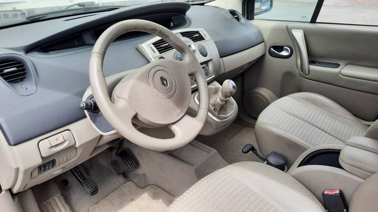 voiture occasion RENAULT SCENIC à la Réunion disponible sur noutlauto.re