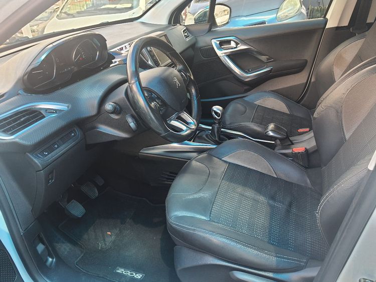 voiture occasion PEUGEOT 2008 à la Réunion disponible sur noutlauto.re
