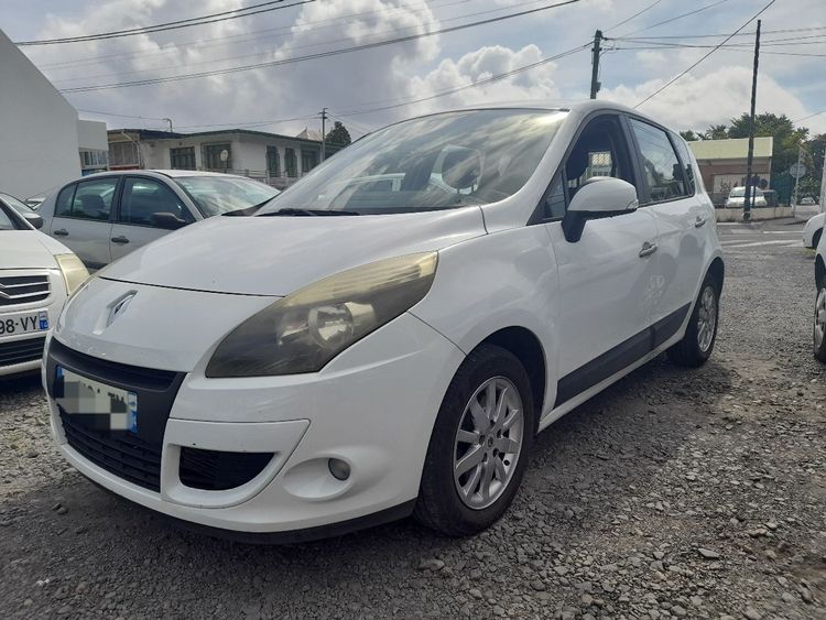 voiture occasion RENAULT SCENIC à la Réunion disponible sur noutlauto.re