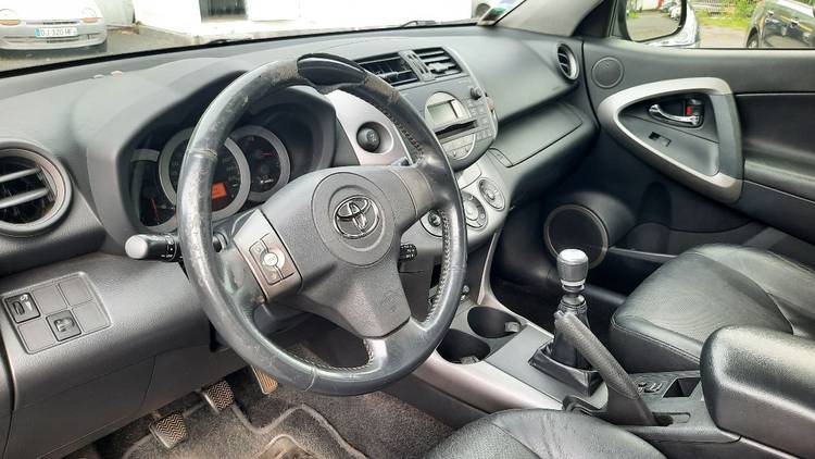 voiture occasion TOYOTA RAV4 à la Réunion disponible sur noutlauto.re