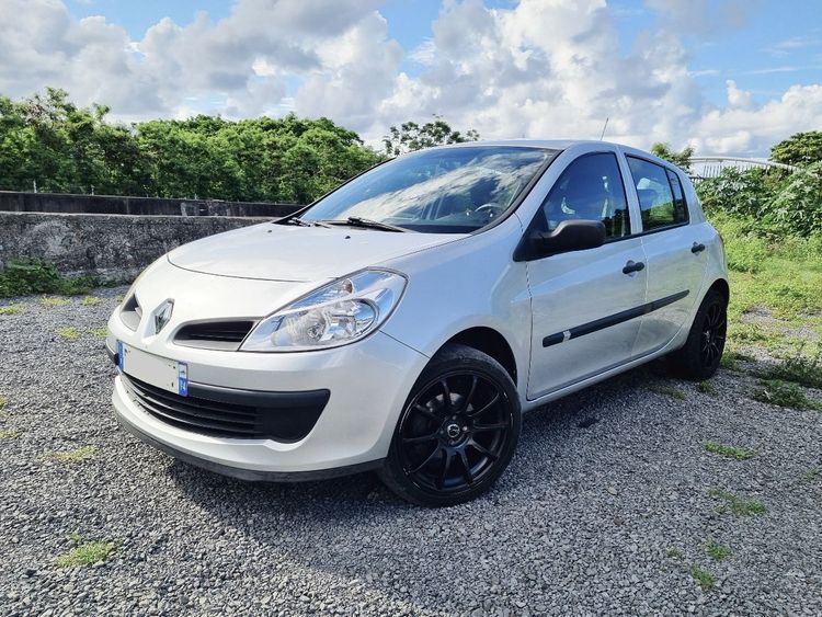 voiture occasion RENAULT CLIO à la Réunion disponible sur noutlauto.re