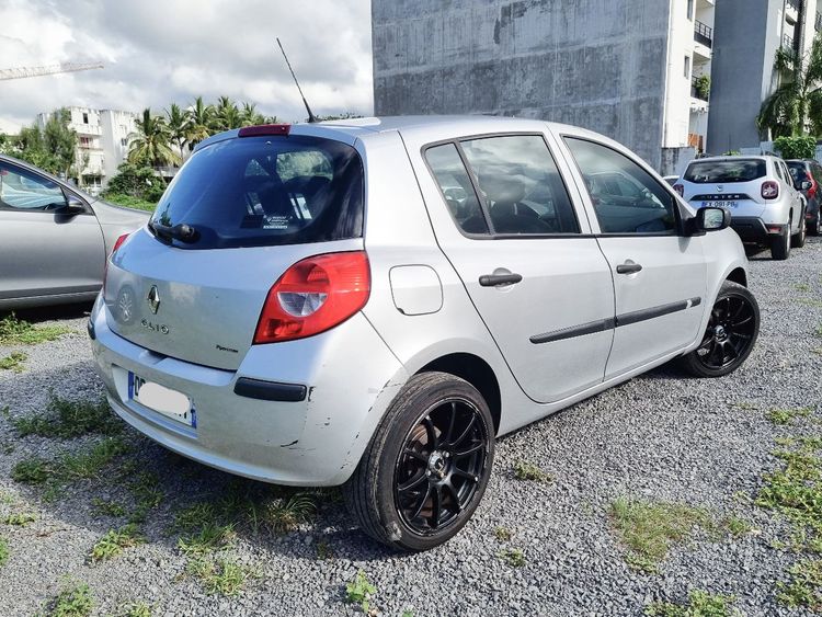 voiture occasion RENAULT CLIO à la Réunion disponible sur noutlauto.re