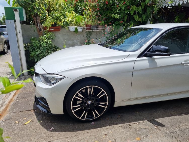 voiture occasion BMW SERIE 3 à la Réunion disponible sur noutlauto.re