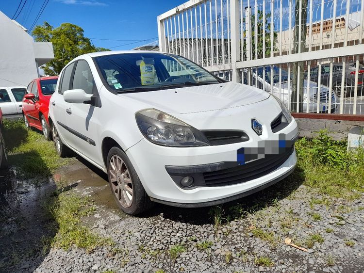 voiture occasion RENAULT CLIO à la Réunion disponible sur noutlauto.re