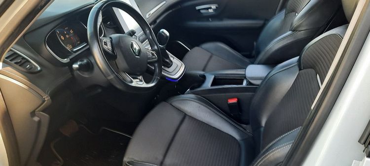 voiture occasion RENAULT GRAND SCENIC à la Réunion disponible sur noutlauto.re