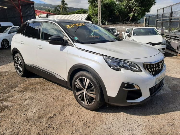 voiture occasion PEUGEOT 3008 à la Réunion disponible sur noutlauto.re