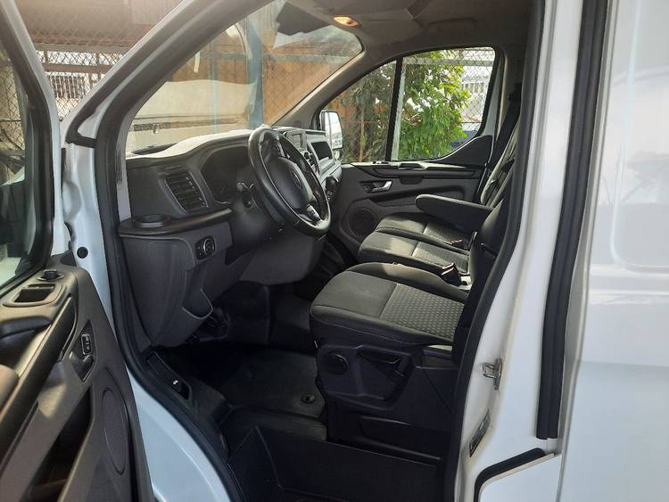 voiture occasion FORD TRANSIT CUSTOM à la Réunion disponible sur noutlauto.re