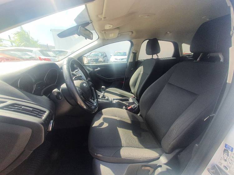 voiture occasion FORD FOCUS à la Réunion disponible sur noutlauto.re